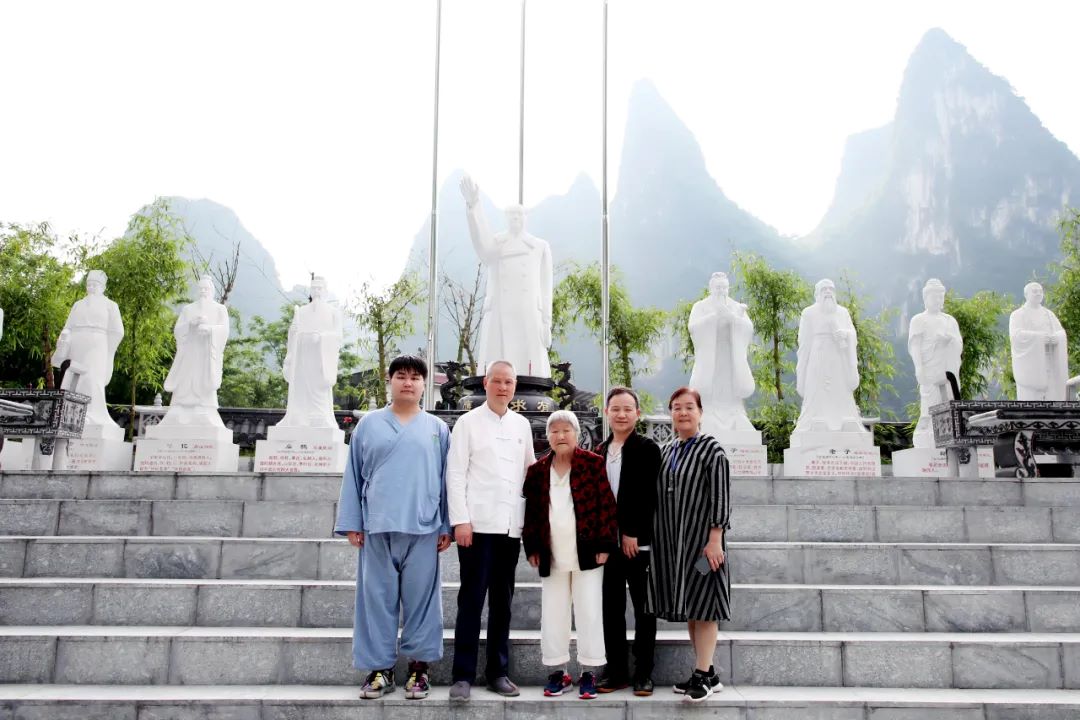 1729645717677919.jpg 640 (4).jpg